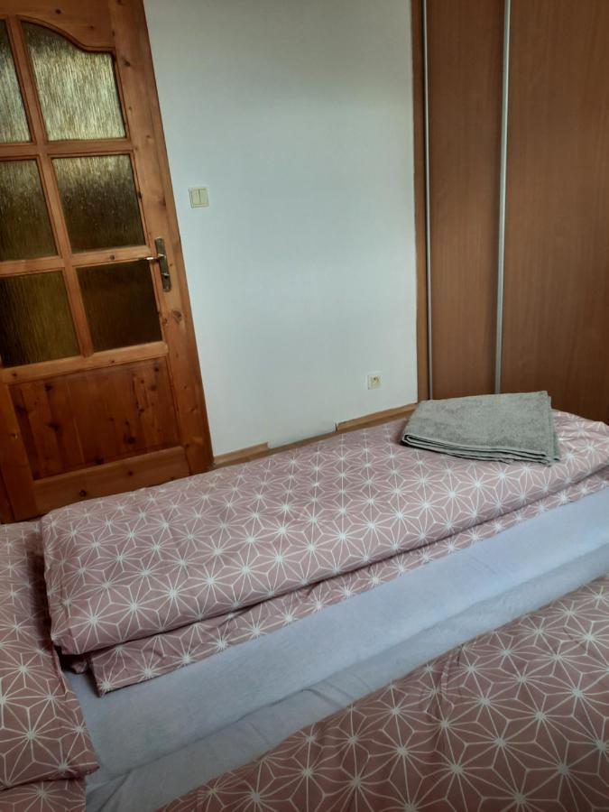 Apartman Chiarita Nemsova Экстерьер фото