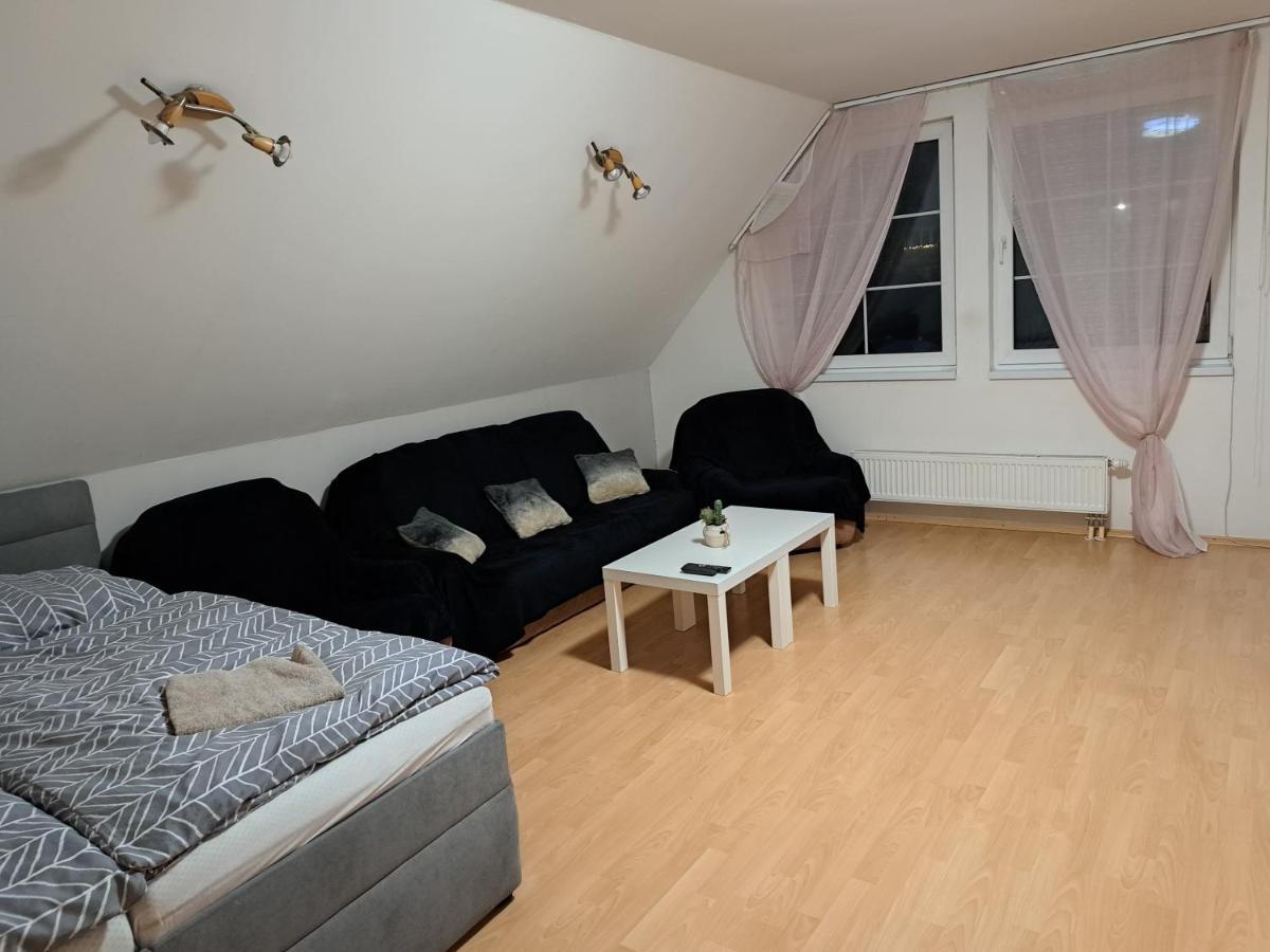 Apartman Chiarita Nemsova Экстерьер фото